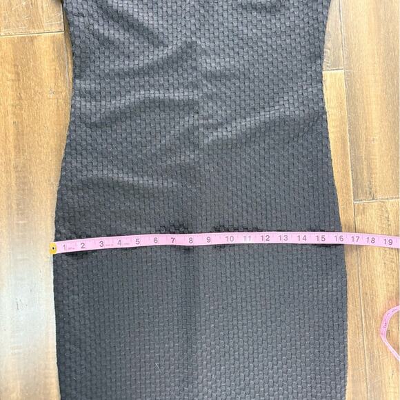 NWT BW Collection Zara size M Black Textured Cap Sleeve Dress Midi Knit Bodycon - Picture 5 of 12